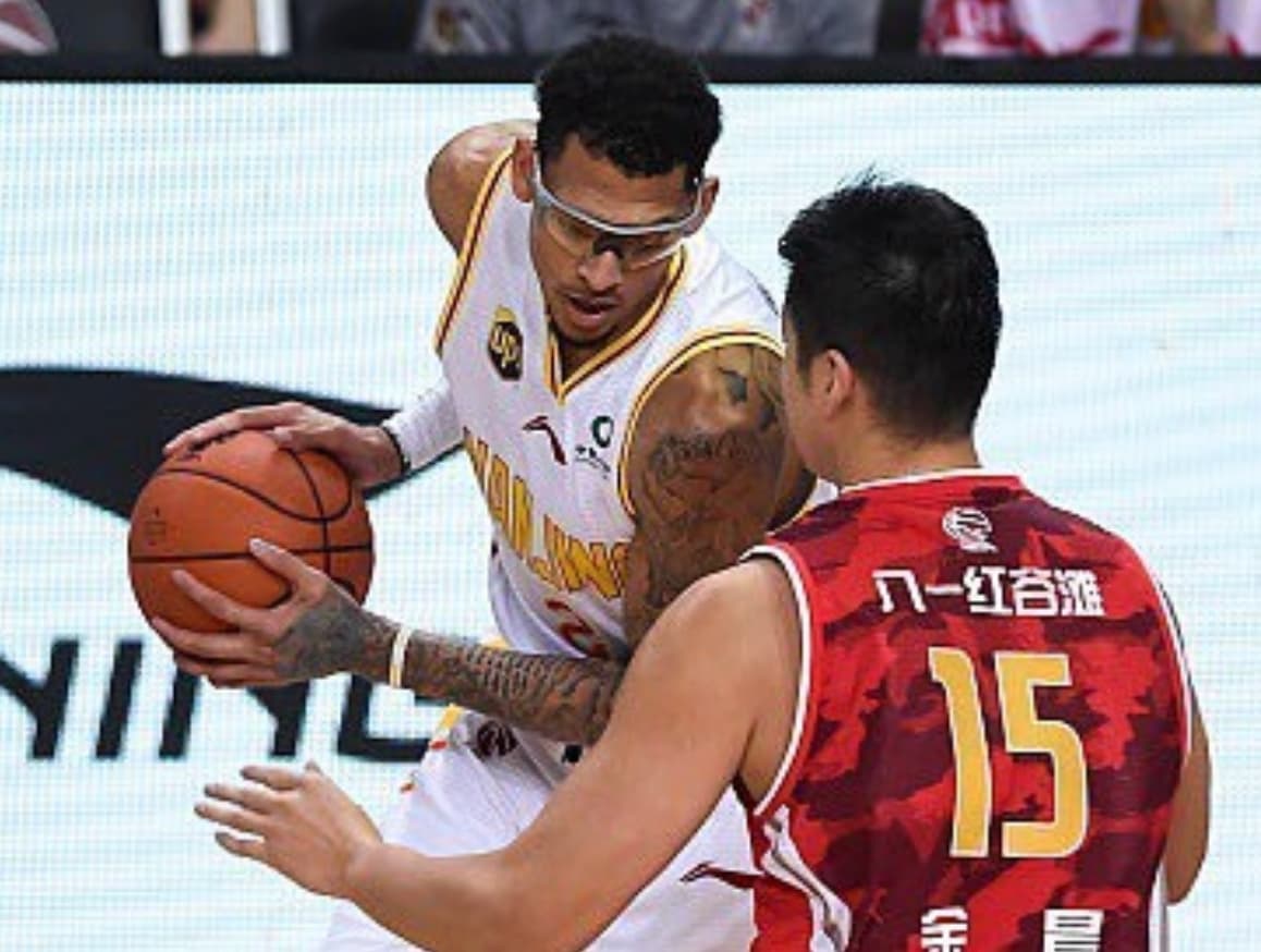 Photo of SLASH basketball athlete Isaiah Austin